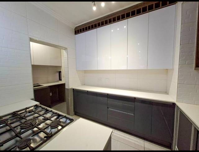 3 BEDROOM HOUSE FOR SALE IN MIDSTREAM ESTATE